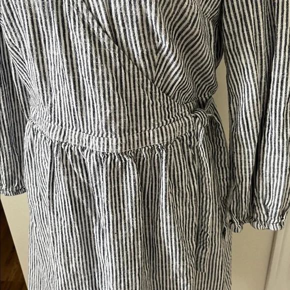 Old Navy Blue & White Striped Long Sleeve V-Neck Dress - Picture 9 of 13
